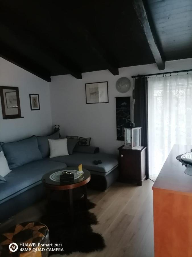 Kalista Villa Jurdani Kültér fotó